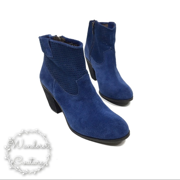 vince camuto blue boots